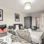 Duplex Penthouse - Private Rooftop - Sleeps 6